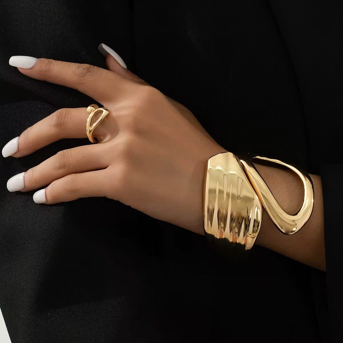 Thick Gold Bracelet