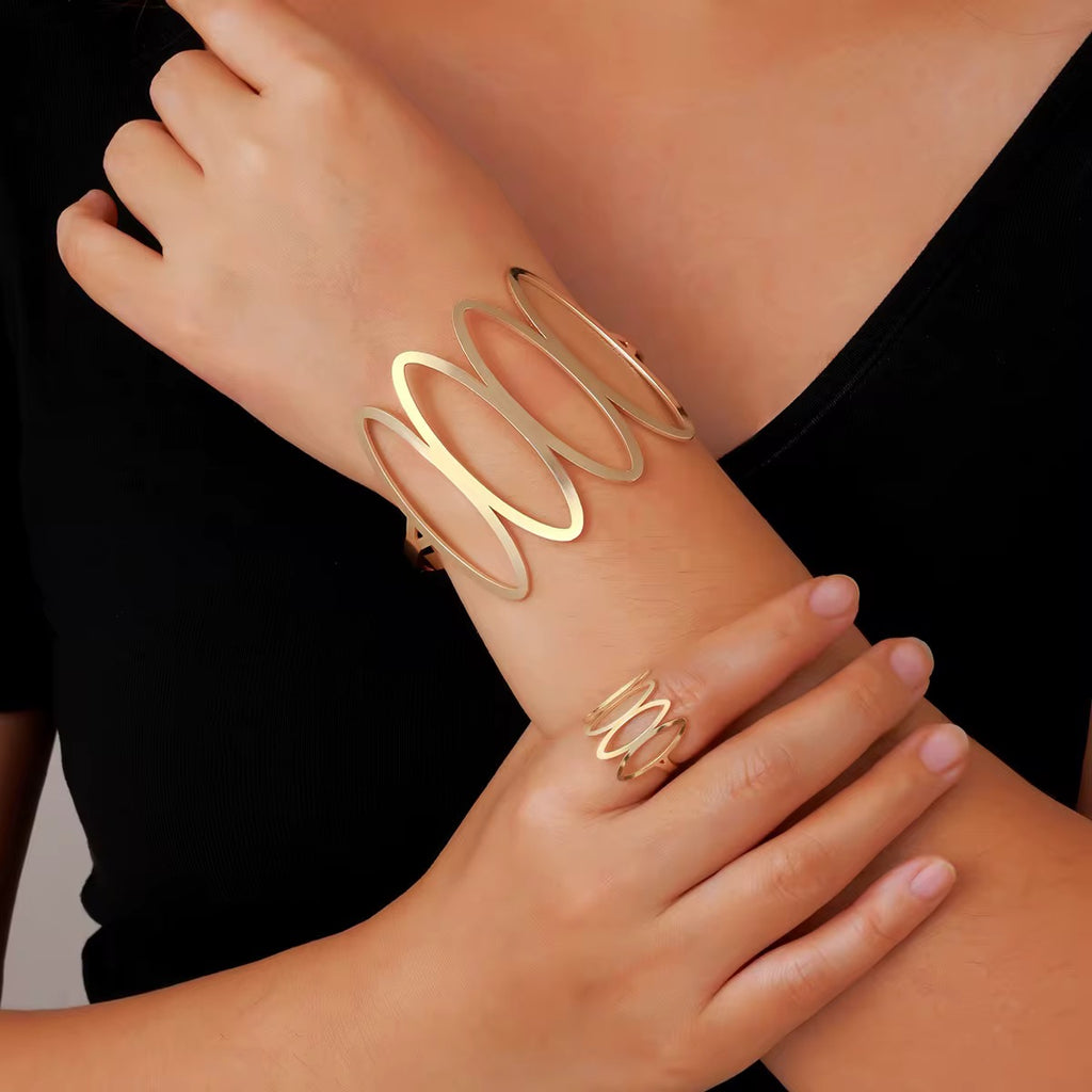 Oval Gold bracelet set