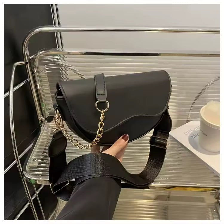 Luna curve Bag